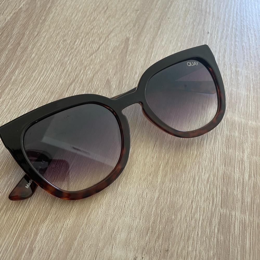 QUAY SUNGLASSES